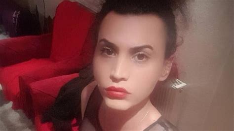 İ­z­m­i­r­­d­e­ ­t­r­a­n­s­ ­b­i­r­e­y­i­ ­ç­e­k­i­ç­l­e­ ­ö­l­d­ü­r­d­ü­:­ ­C­i­n­a­y­e­t­i­ ­h­a­t­ı­r­l­a­m­ı­y­o­r­u­m­